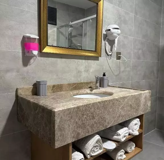 هتل Grand Delux