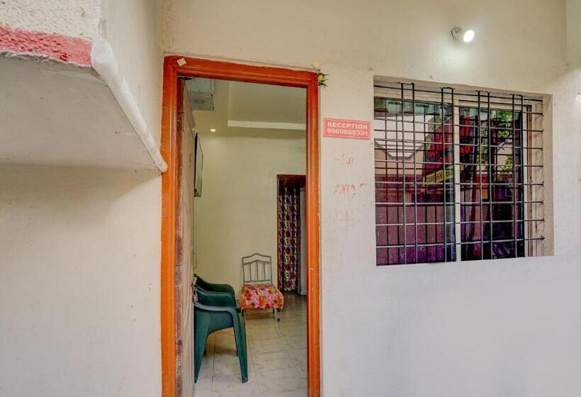 فندق Spot On R J