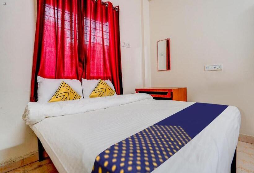 فندق Spot On R J