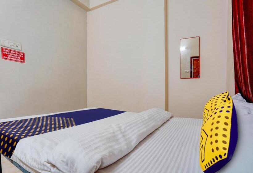 فندق Spot On R J