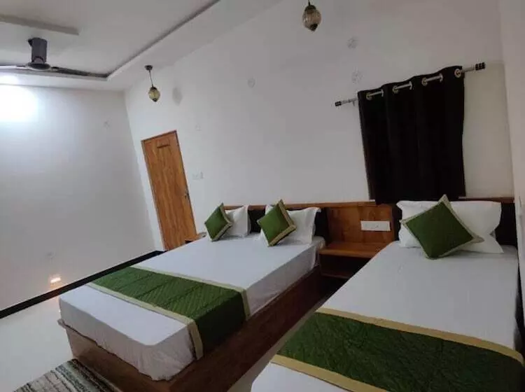 ホテル The Travel Bug Jaisalmer