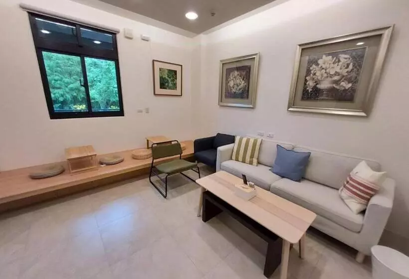 Lakeforest B&b