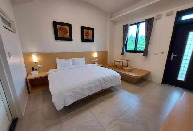 Lakeforest B&b