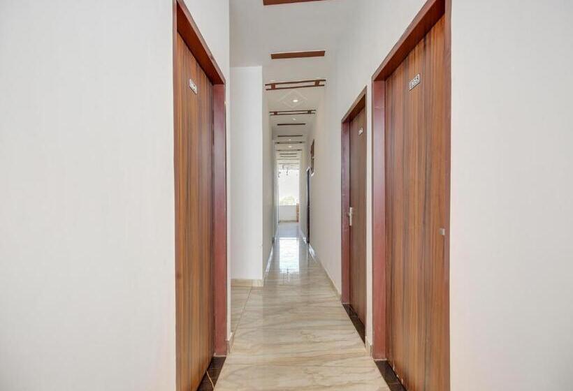 Oyo Hotel Riyasat Inn