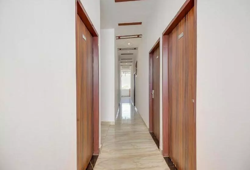Oyo Hotel Riyasat Inn