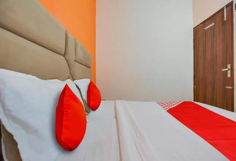 Oyo Hotel Riyasat Inn
