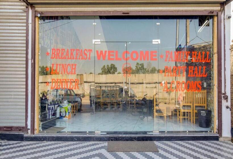 Oyo Hotel Riyasat Inn