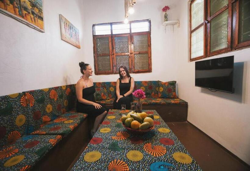 펜션 Cozy Lodge   Guesthouse