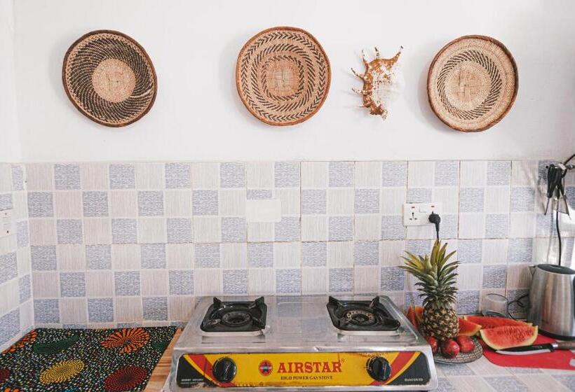 بنسيون Cozy Lodge   Guesthouse