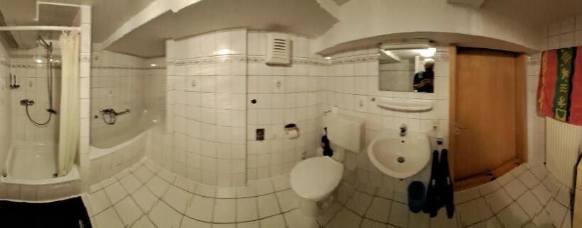 Majatalo Fewo Roturach