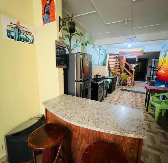 פנסיון Mi Tierra Jaco