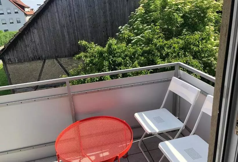 ペンション Rote Etage Im Ort Mainstockheim 2 Zimmer Mit Küche Bad Balkon