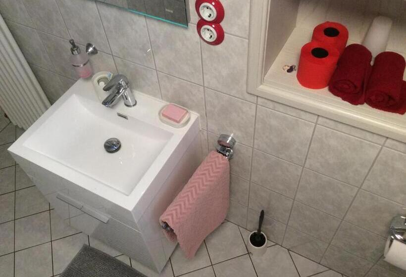 Majatalo Rote Etage Im Ort Mainstockheim 2 Zimmer Mit Küche Bad Balkon