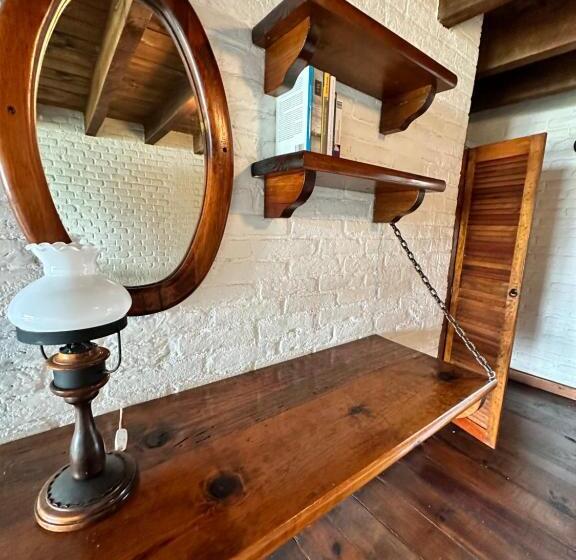 Vive En Un Castillo En Valle De Bravo