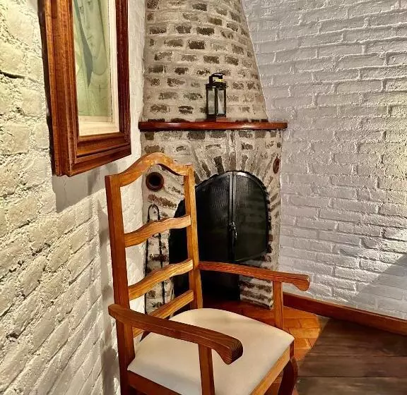 Vive En Un Castillo En Valle De Bravo