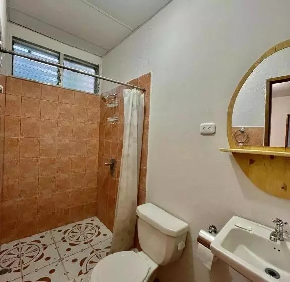 Retkeilymaja Hostal Namborus