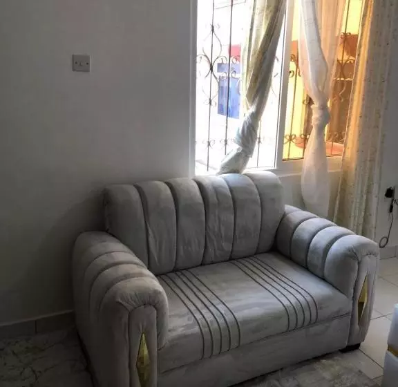 تختخواب و صبحانه Chillhaushomes
