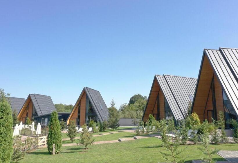 تختخواب و صبحانه Freskia Resort