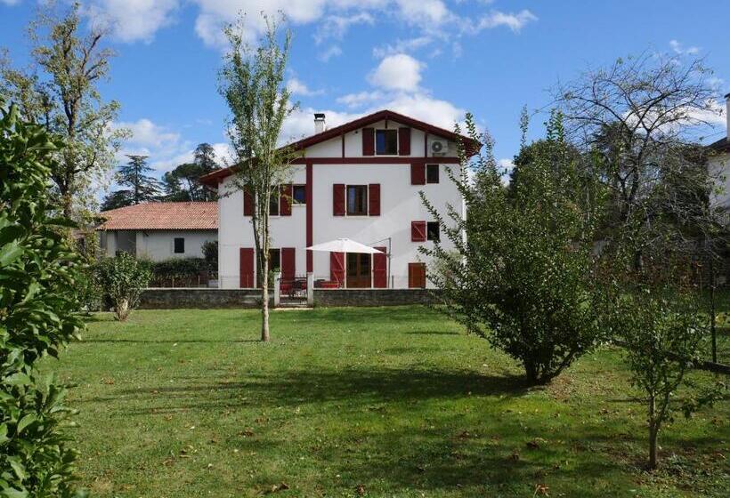 Bed and Breakfast Maison Bernatenia