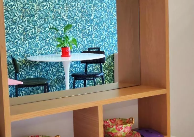 Cozy Bright Studio