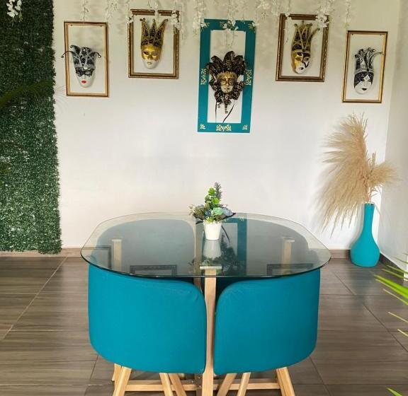 Eros Hostel & Brunch