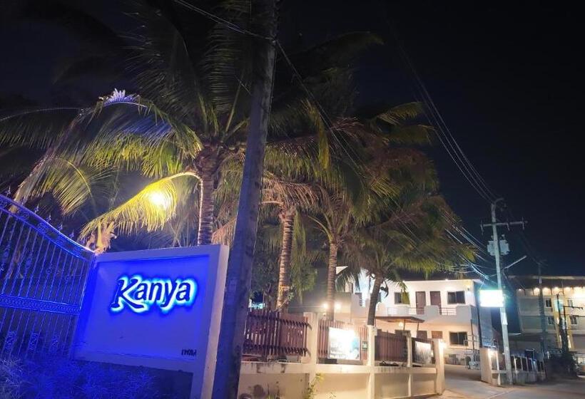 酒店 กัญญ่า เพลส Kanya