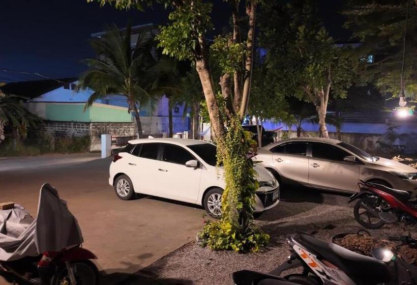 酒店 กัญญ่า เพลส Kanya