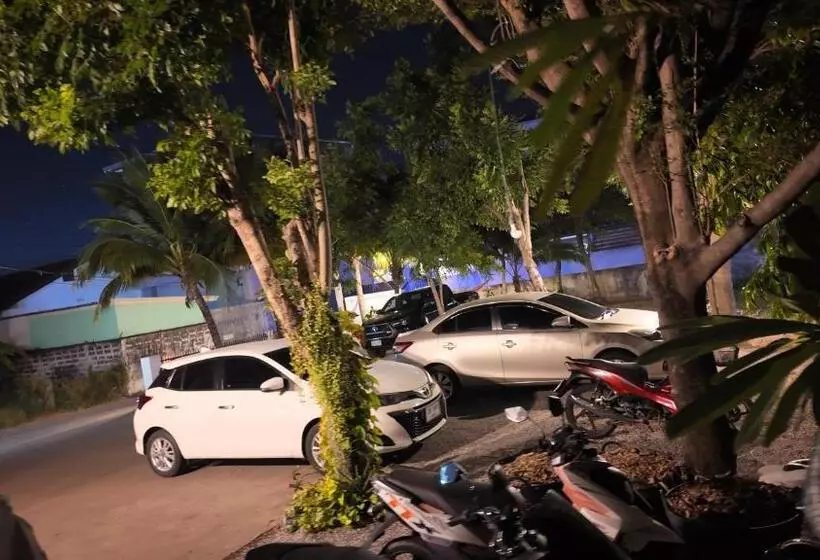 ホテル กัญญ่า เพลส Kanya