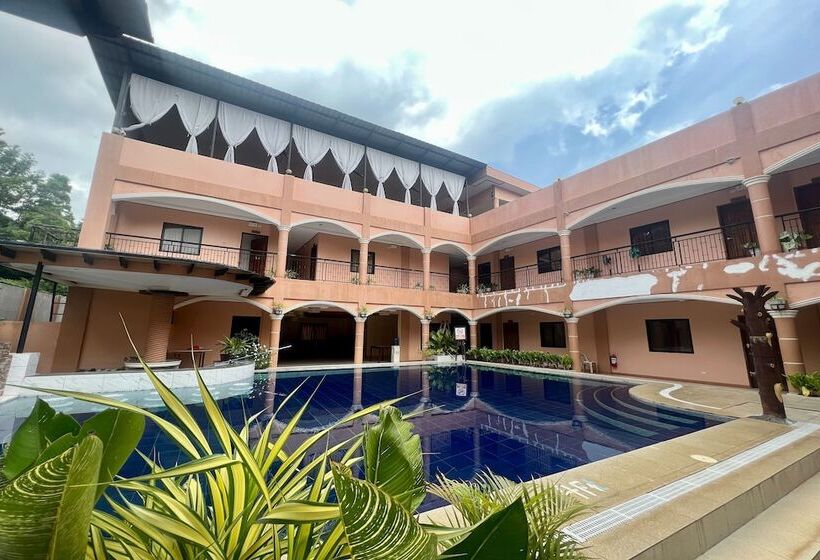 בית מלון כפרי Dinah S Tourist Inn