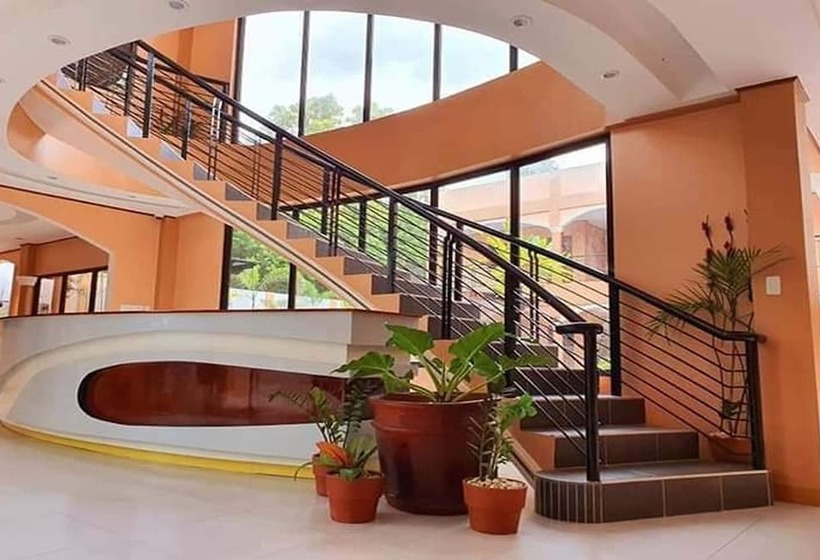 בית מלון כפרי Dinah S Tourist Inn