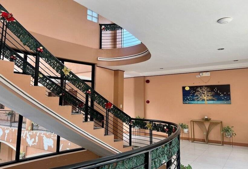 בית מלון כפרי Dinah S Tourist Inn