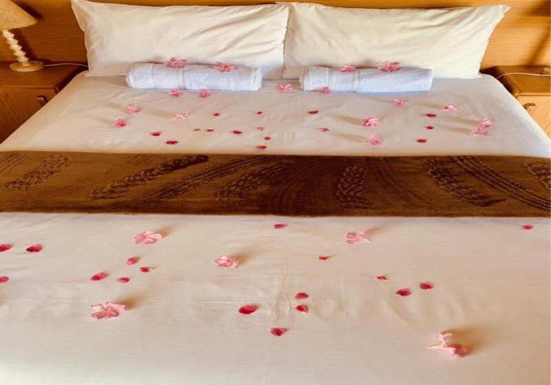 فندق Khutsong Lodge