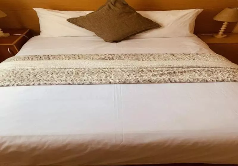 ホテル Khutsong Lodge