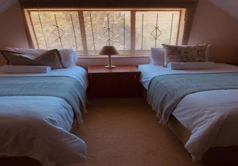 ホテル Khutsong Lodge