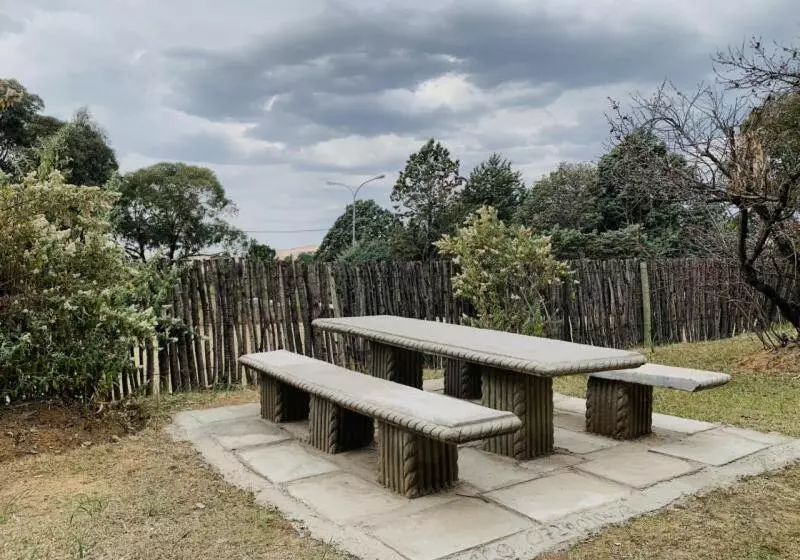 ホテル Khutsong Lodge