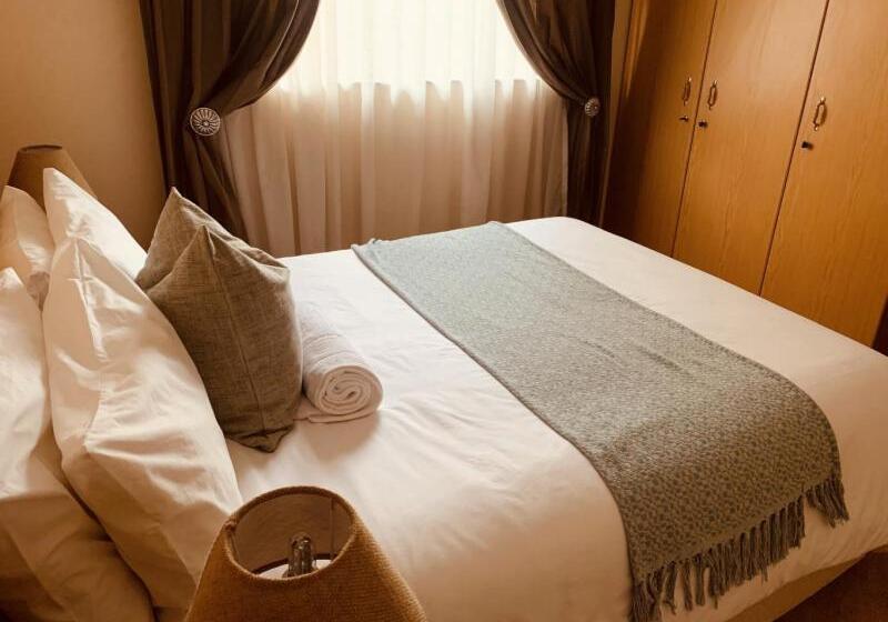 فندق Khutsong Lodge