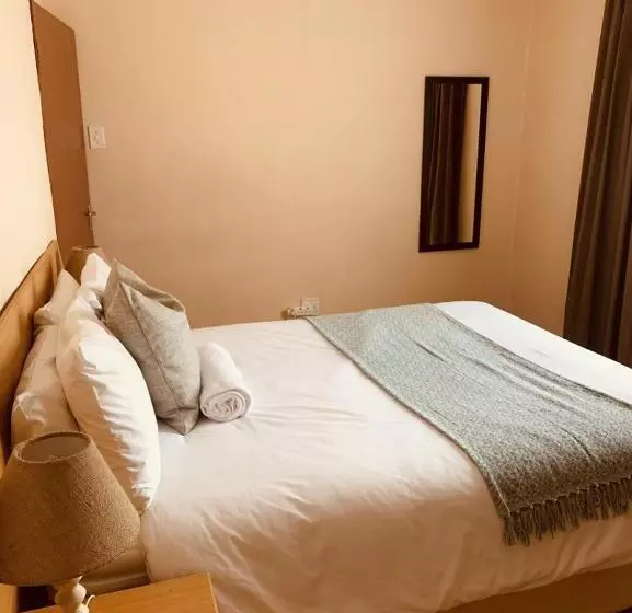 ホテル Khutsong Lodge