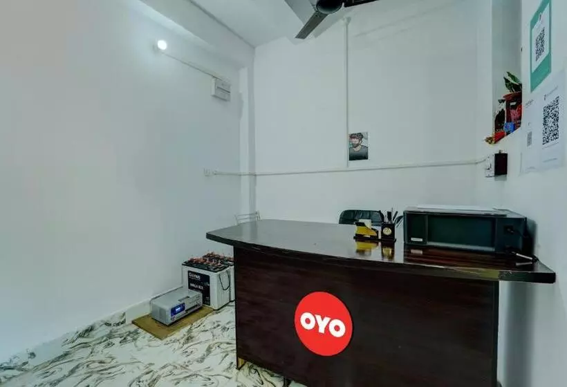 ホテル Oyo Flagship Your Room & Guest House