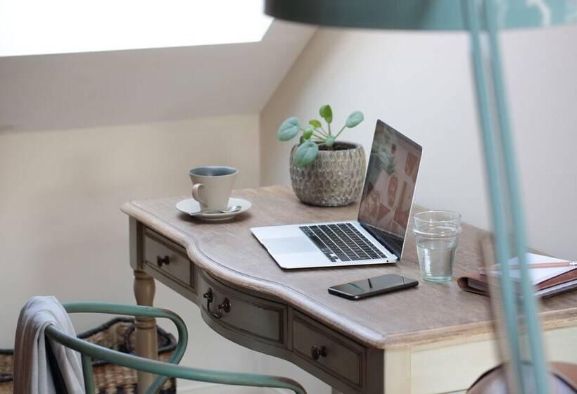 Отель The Harper