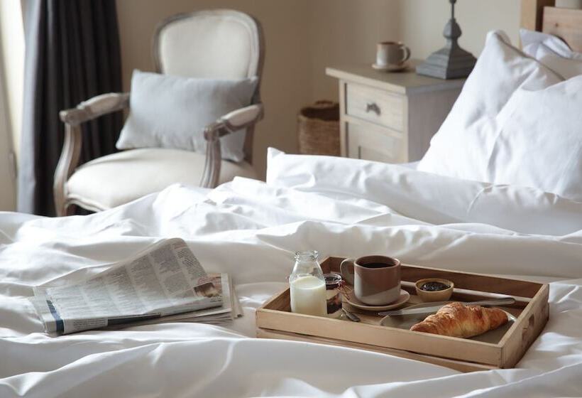 Отель The Harper