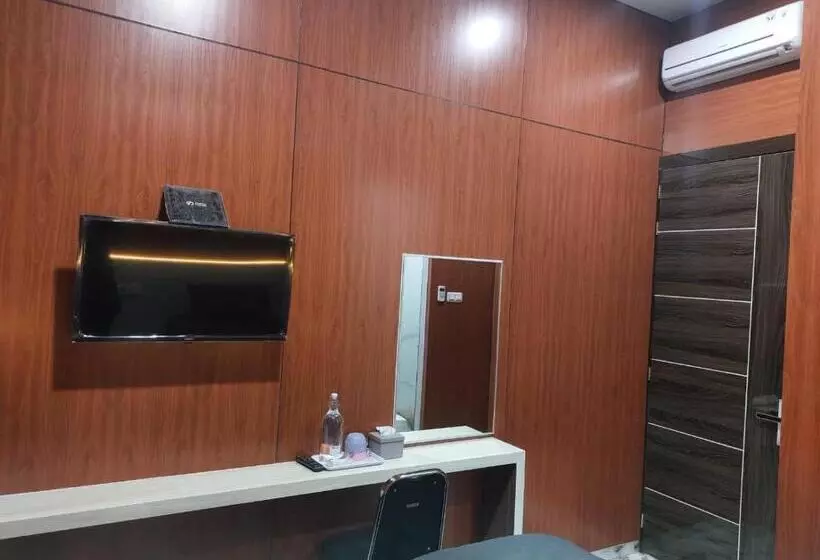 Otel V Quin