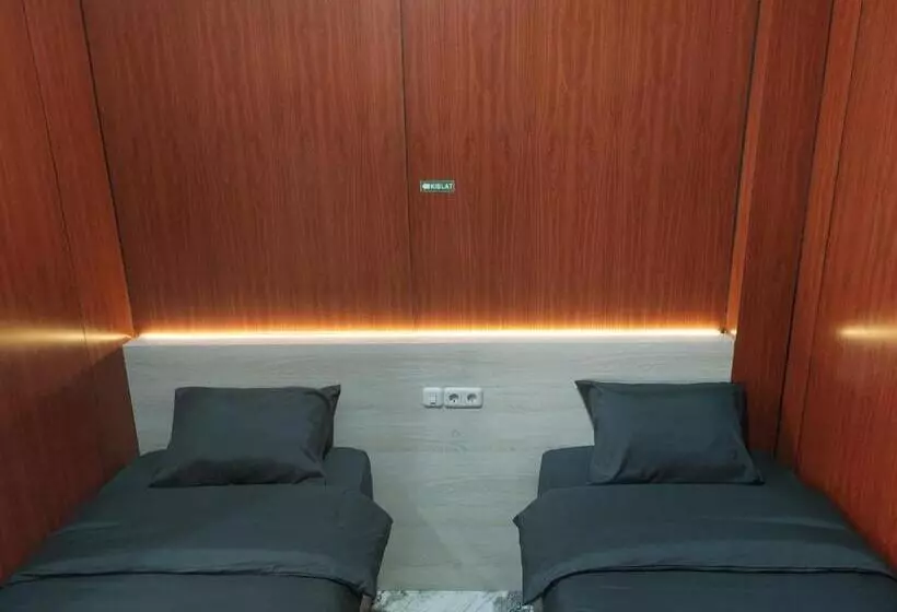 Otel V Quin