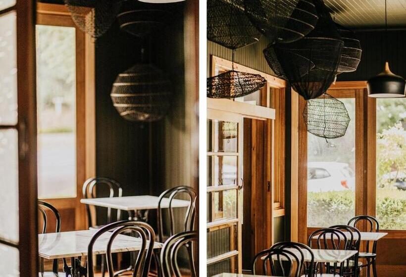 Мотель The Amalfi Minimalist Room G