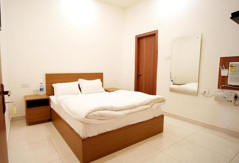 膳宿费 Apoorva Guest House