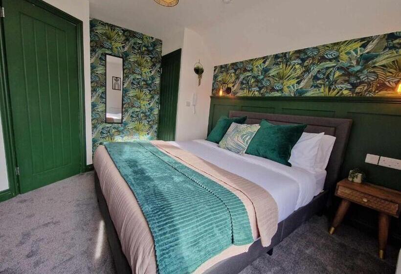 The Coastal Hideaway