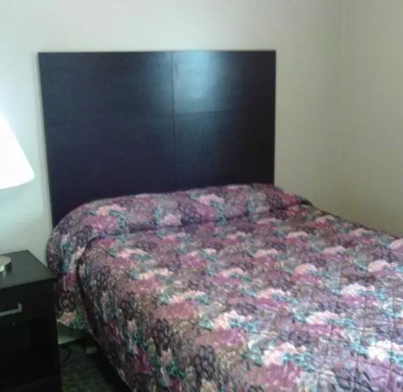 هتل 2nd Street Inn & Suites