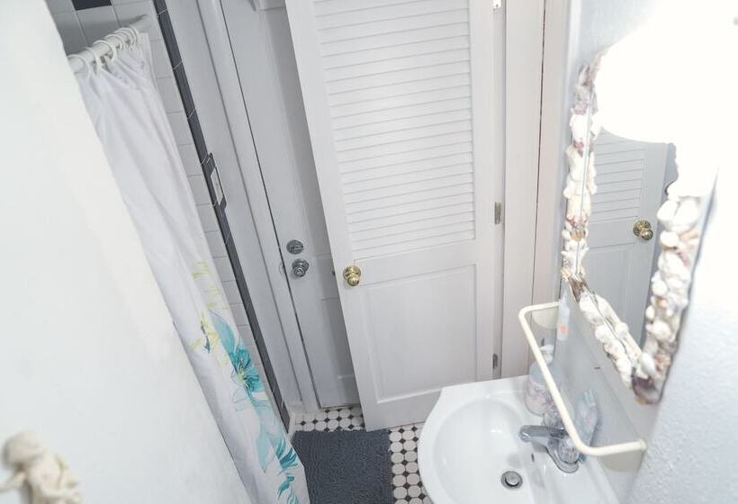 فندق Atlantic House Bed & Breakfast