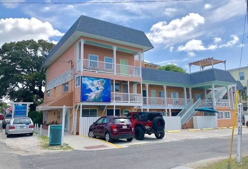 هتل Atlantis Inn   Tybee Island