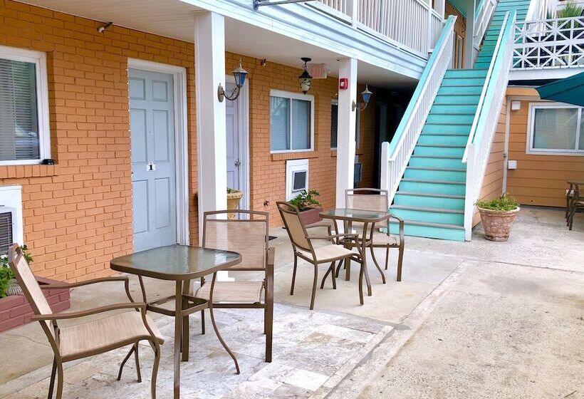 فندق Atlantis Inn   Tybee Island