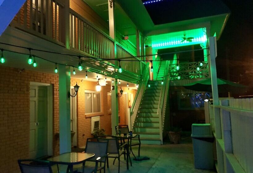 فندق Atlantis Inn   Tybee Island